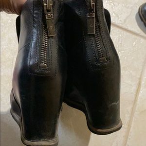 Ugg Amal boots size 9.5